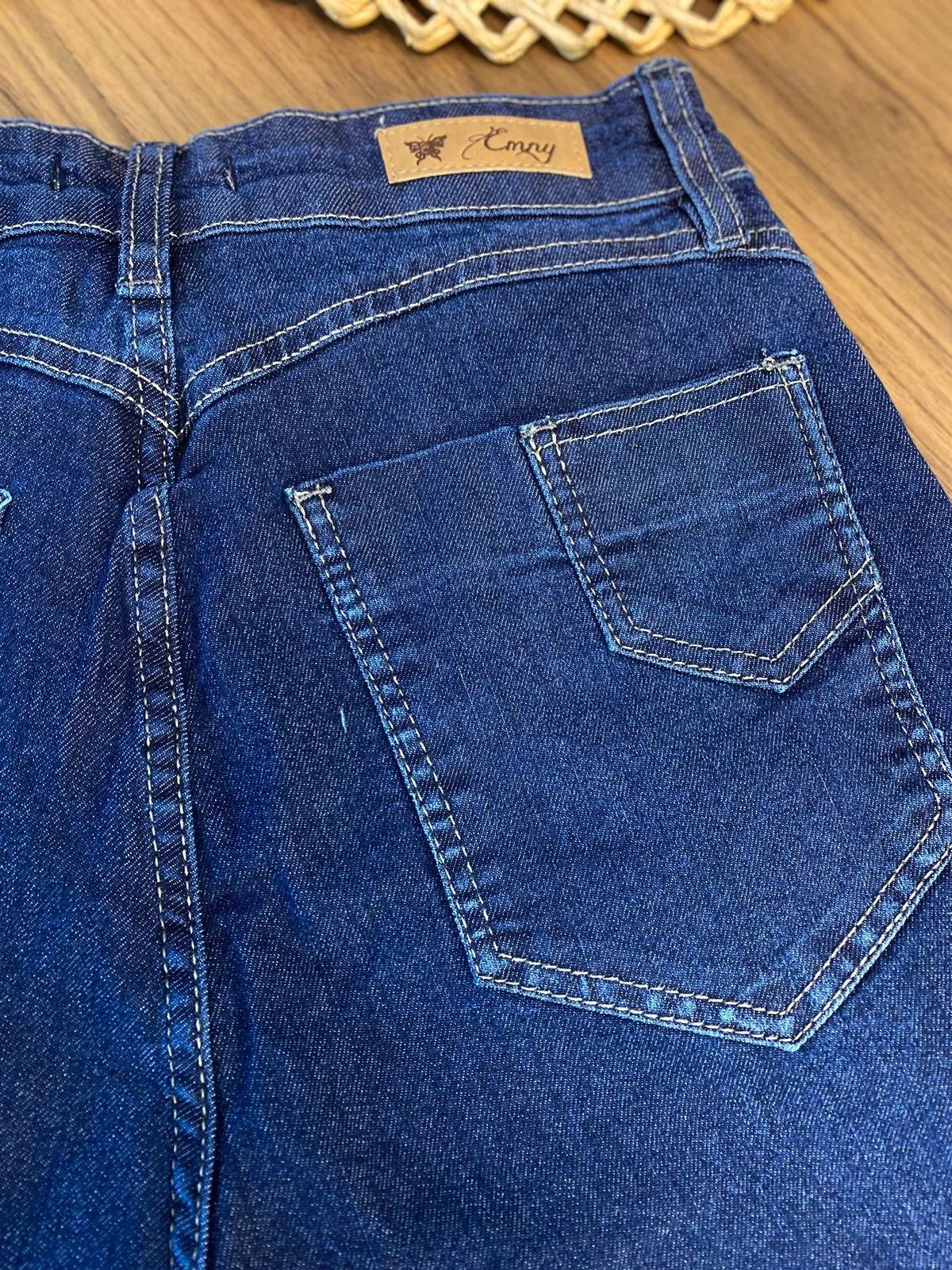 Calça Jeans Reta Puídos 7483/1015. 7/C)