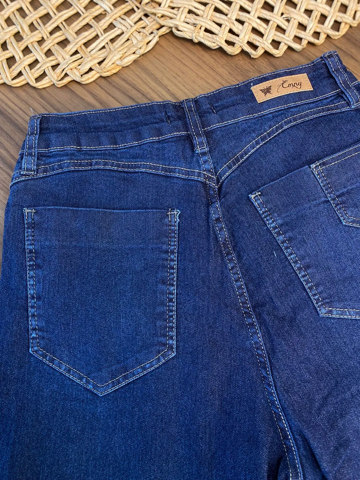 Calça Jeans Reta Puídos 7483/1015. 7/C)